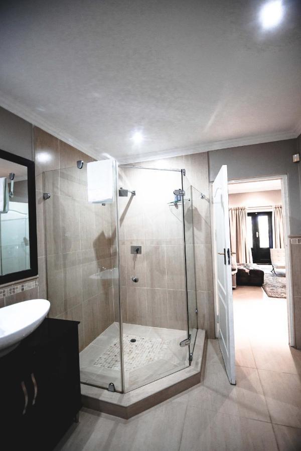The Capital Guest House Gaborone Exterior photo