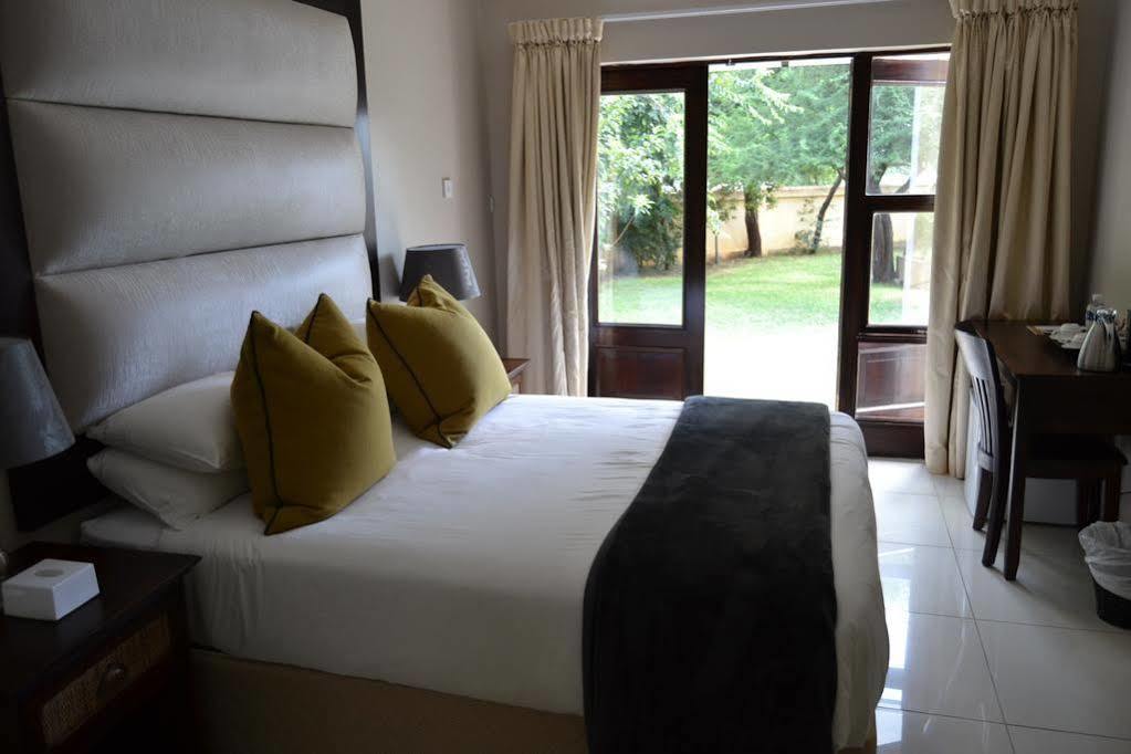 The Capital Guest House Gaborone Exterior photo